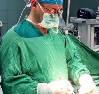 Canadian Surgeon Returns to Palestine