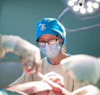 American Orthopedic Surgeon Returns to Gaza