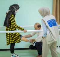 Weam Gets Her Leg Repaired in Gaza