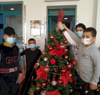 Holiday Decorating Bringing Joy and Cheer