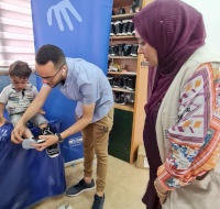 50 Children in South Gaza Receive Specialized Orthopedic Shoes
