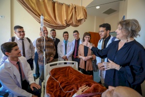 British Palliative Care Team Presents Diploma To Medical Students In Gaza