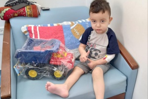 Volunteers Bring Smiles to Children in our Bethlehem Cancer Department