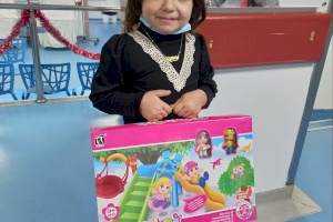 Volunteers Bring Smiles to Children in our Bethlehem Cancer Department