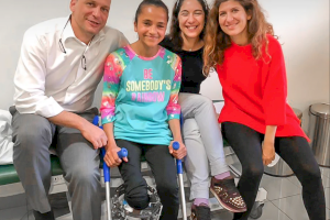 Gazan Girl Travels to UAE for Prosthesis