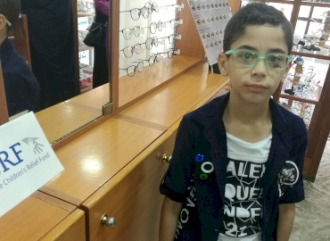 Refugees in Lebanon Get Eyeglasses