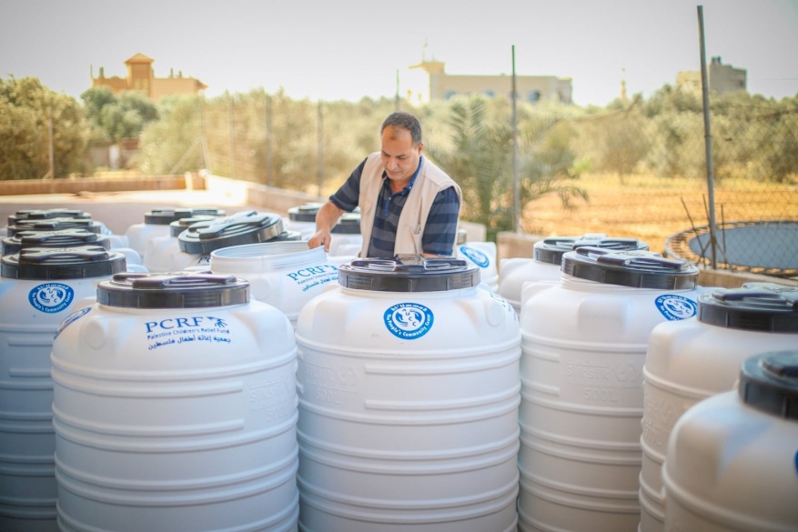 Tanks of Safe Drinking Water for Gaza Families