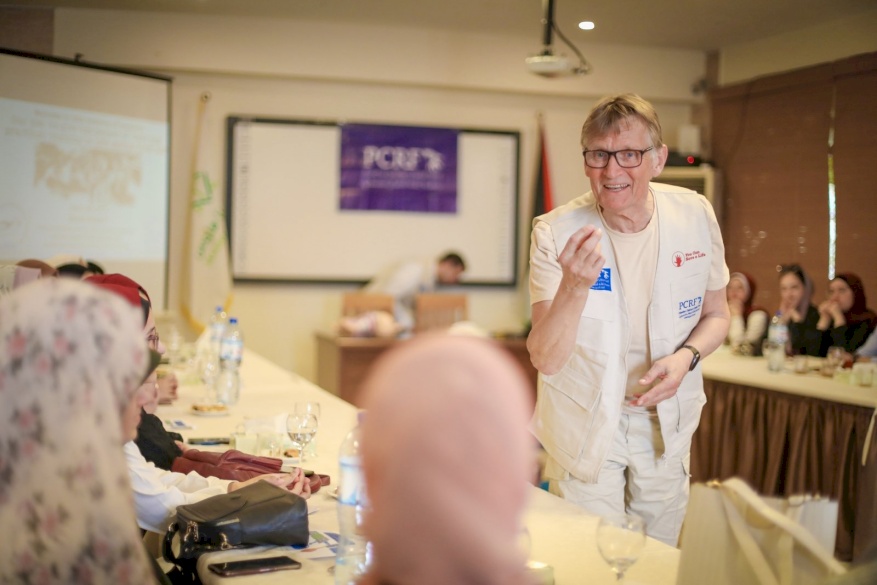 Dr. Mads Gilbert Holds Training For Medical Students In The Gaza Strip