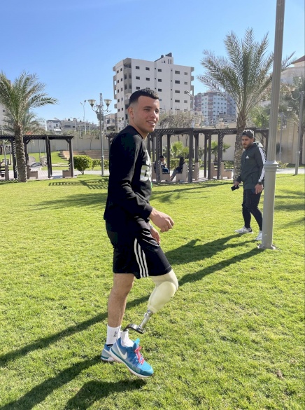 Gaza Amputee Receives Sports Prosthesis to Fulfill his Dream