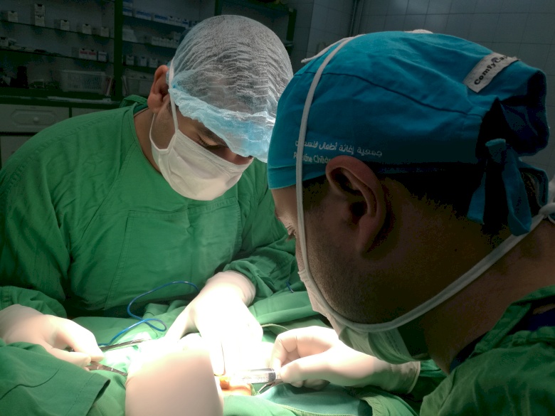 Pediatric Surgery Team Treats Refugees in Lebanon