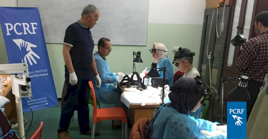 French Team Trains Doctors in Gaza in Microsurgery